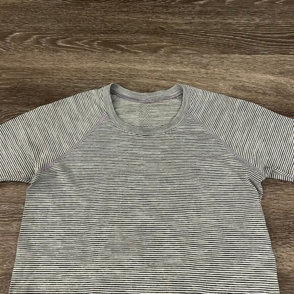 EUC Lululemon Swiftly Tech Long Sleeve 2.0 Tetra Stripe Asphalt Grey /Violet US8 - Picture 3 of 16